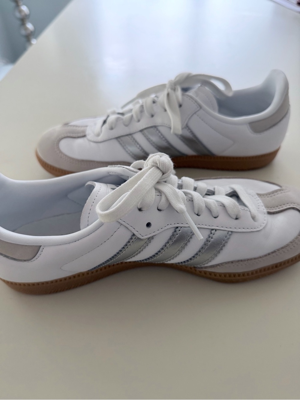 Adidas Samba White and silver with Gum Sole Women’s Sneakers. - Picture 4 of 7